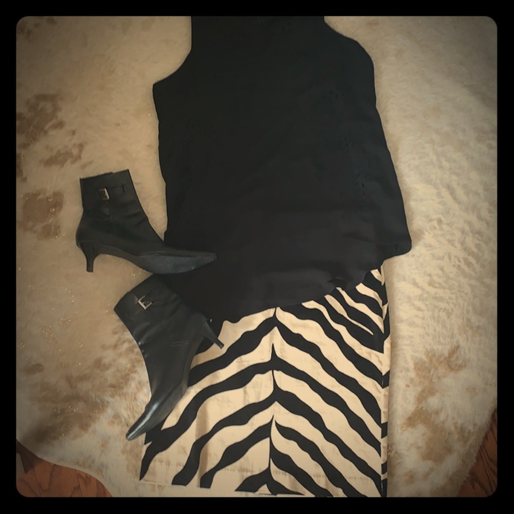SOLD!! Isaac Mizrahi Zebra Print Skirt